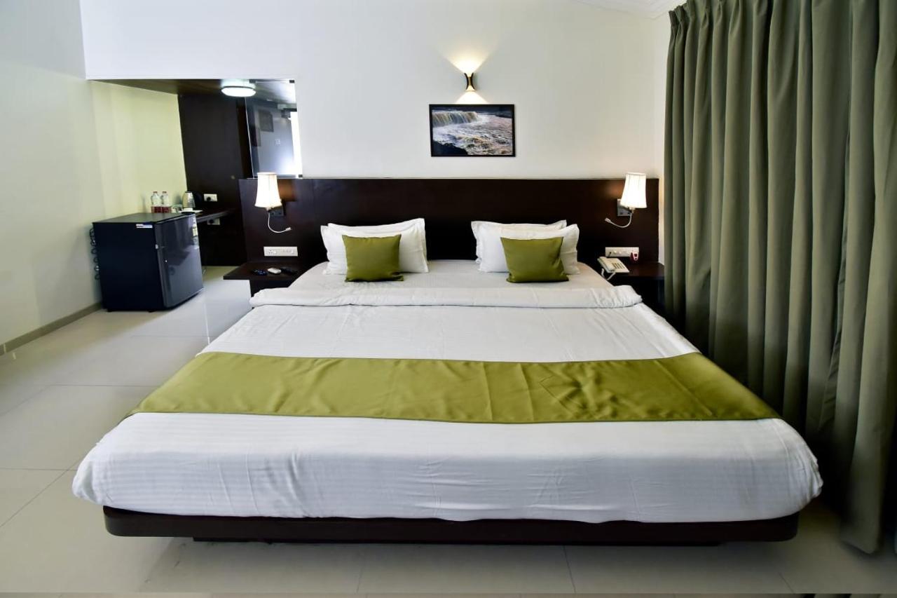 Caves County Resort Malegaon Exterior photo